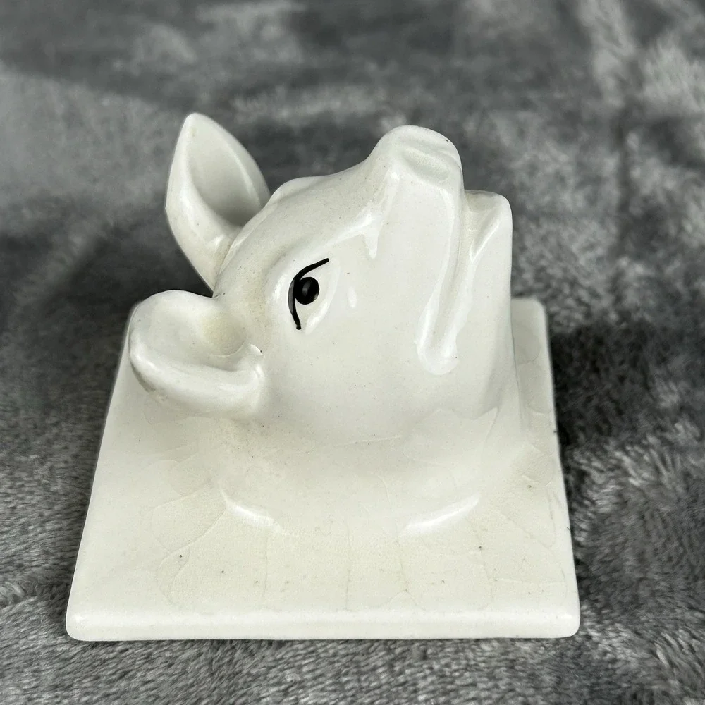 Vintage White Ceramic Pig Head Dish Towel Apron Holder Hanger Wall Mount Farm